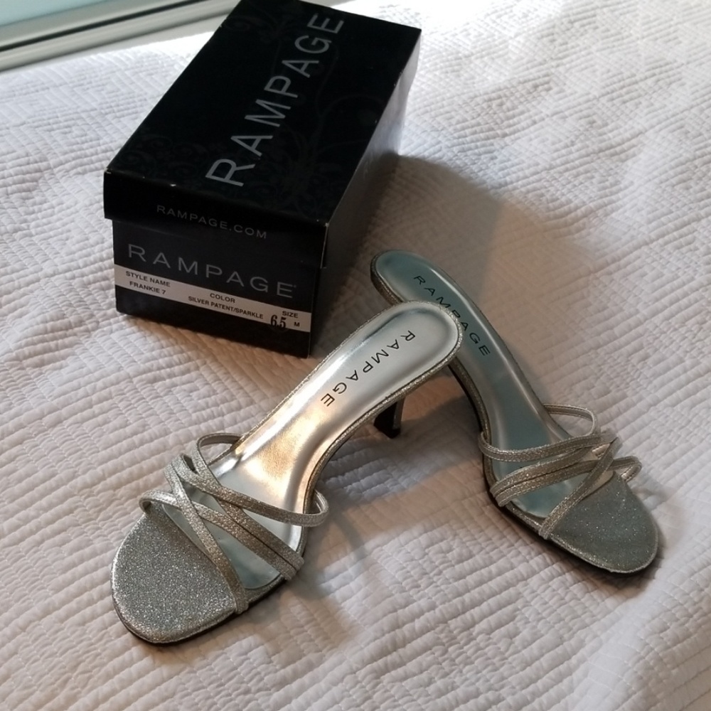 Rampage dress shoes in silver like new